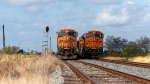 EB & WB BNSF Trains at E. Violet